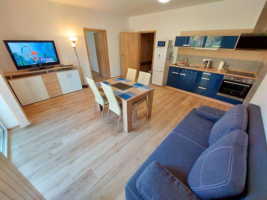 Moderni Apartman Horni Marsov - By Alka Esterno foto